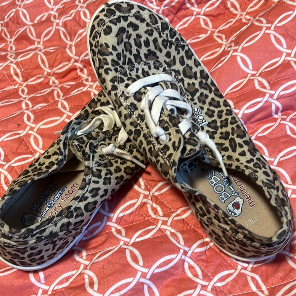 Barely worn Sketchers Bobs cheetah print size 8.5
